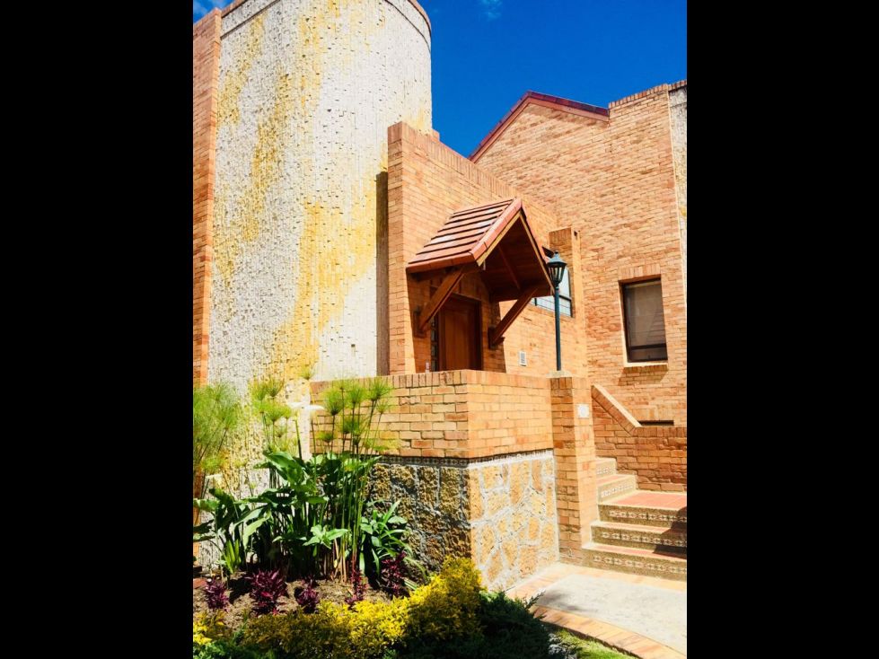 Casa en venta Cundinamarca Bogotá Casa Blanca Suba 282 m2 Habitaciones 3 Baños 3 Garajes 3 Precio $1290000000