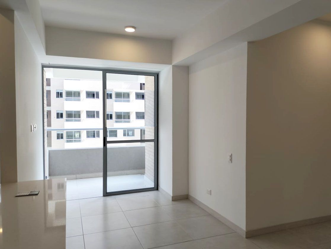 Apartamento en arriendo Antioquia Envigado Jardines 74 m2 Habitaciones 3 Baños 2 Garajes 1 Precio $3950000