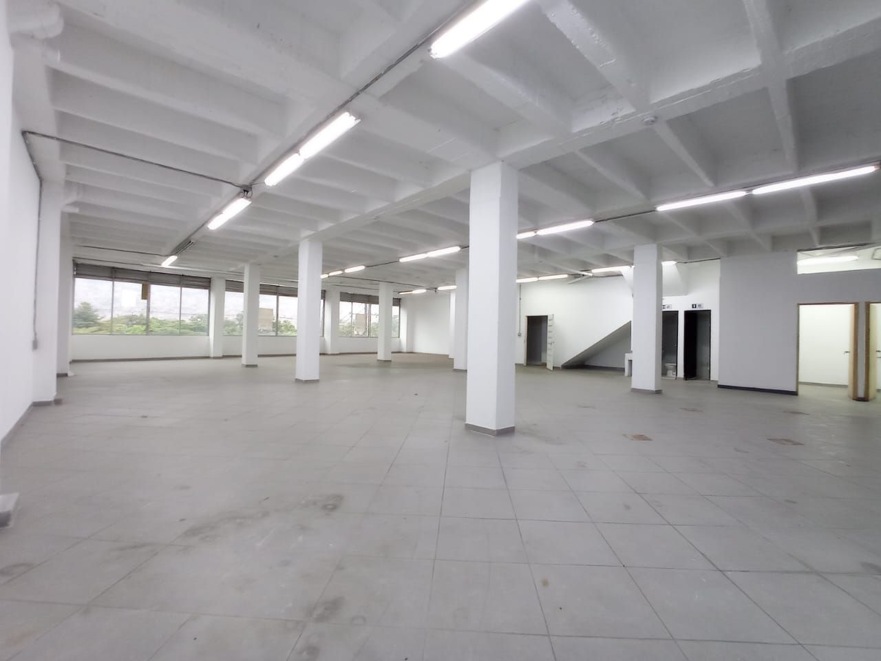 Bodega en arriendo Antioquia Medellín Castilla 416 m2 Habitaciones 0 Baños 2 Garajes 0 Precio $8500000