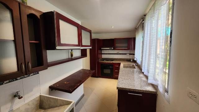 Apartamento en arriendo o venta Antioquia Medellín San Lucas 120 m2 Habitaciones 3 Baños 3 Garajes 2 Precio venta $620000000 Precio arriendo $4000000