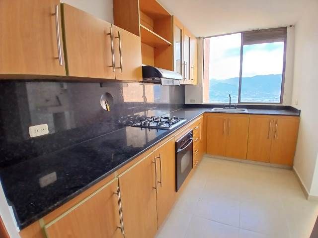 Apartamento en arriendo Antioquia Medellín El Poblado 103 m2 Habitaciones 3 Baños 2 Garajes 2 Precio $5100000