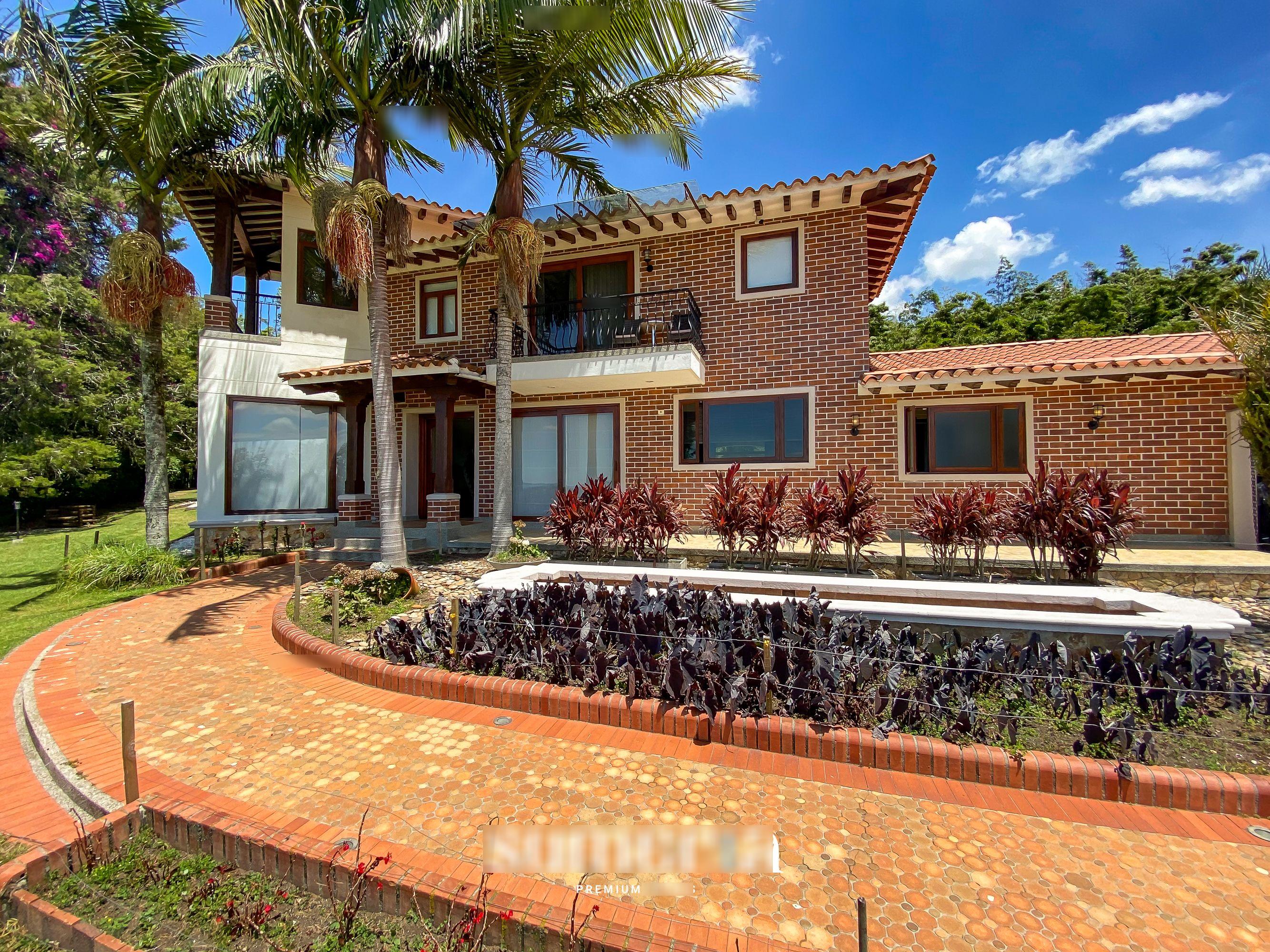 Finca en arriendo Antioquia Rionegro S3-de-10 7000 m2 Habitaciones 4 Baños 6 Garajes 6 Precio $25000000