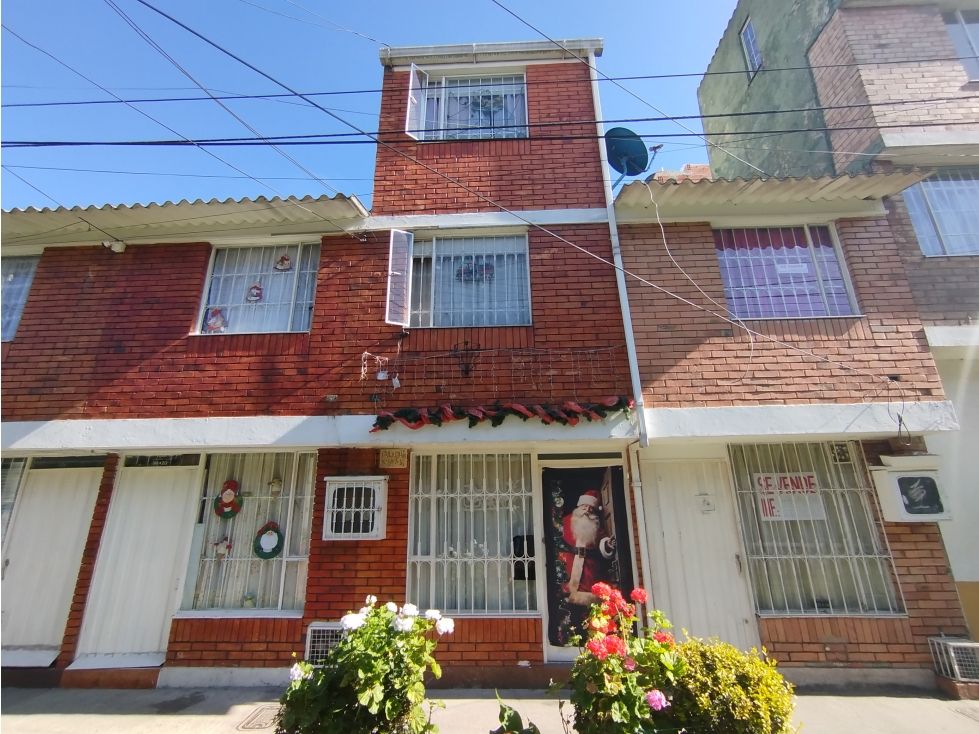 Casa en venta Cundinamarca Bogotá Aures 144 m2 Habitaciones 4 Baños 2 Garajes 1 Precio $310000000