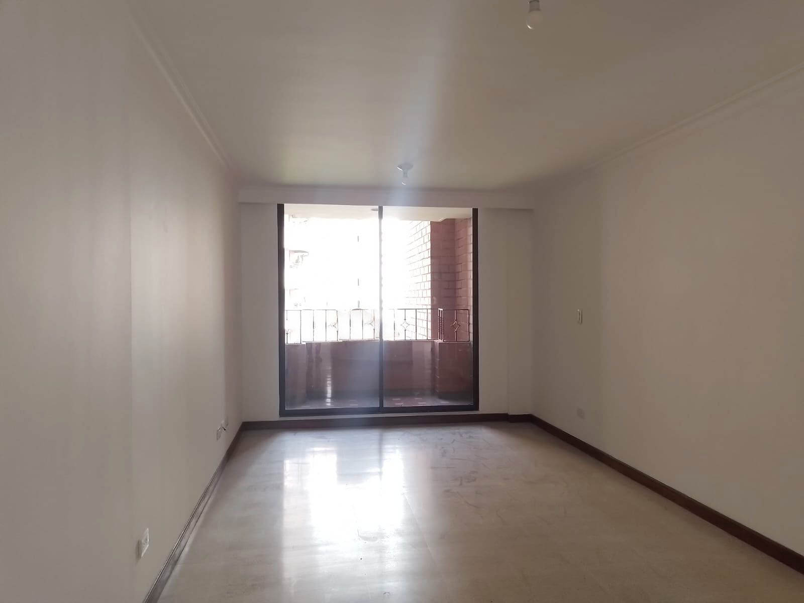 Apartaestudio en arriendo Antioquia Medellín Naranjitos 56 m2 Habitaciones 1 Baños 2 Garajes 1 Precio $2500000