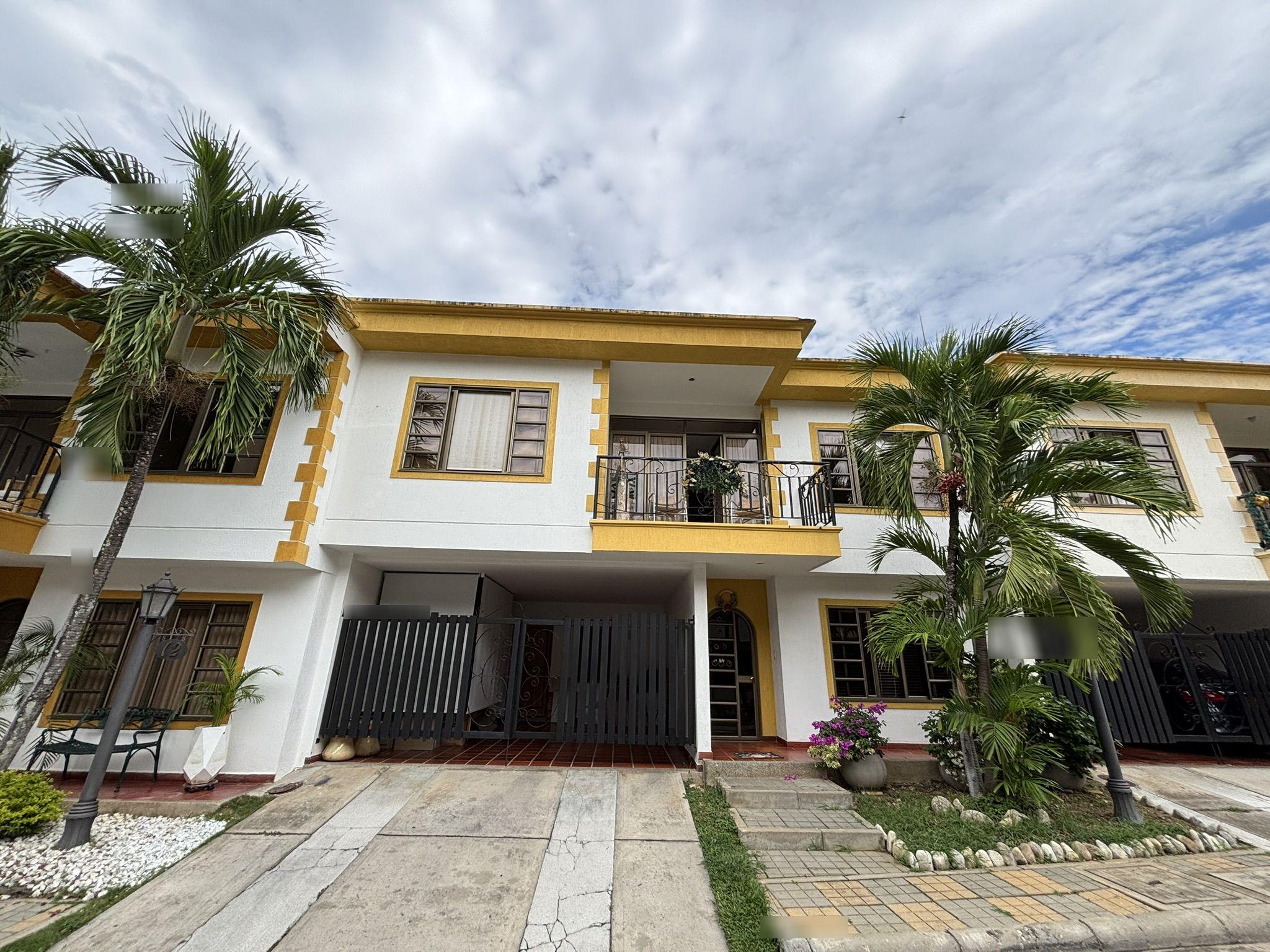 Casa en venta Huila Neiva Conjunto Altos De San Nicolas 243 m2 Habitaciones 4 Baños 4 Garajes 2 Precio $750000000