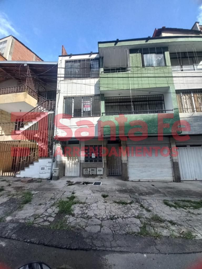 Apartamento en arriendo Antioquia Medellín Los Pinos 110 m2 Habitaciones 3 Baños 2 Garajes 0 Precio $1900000