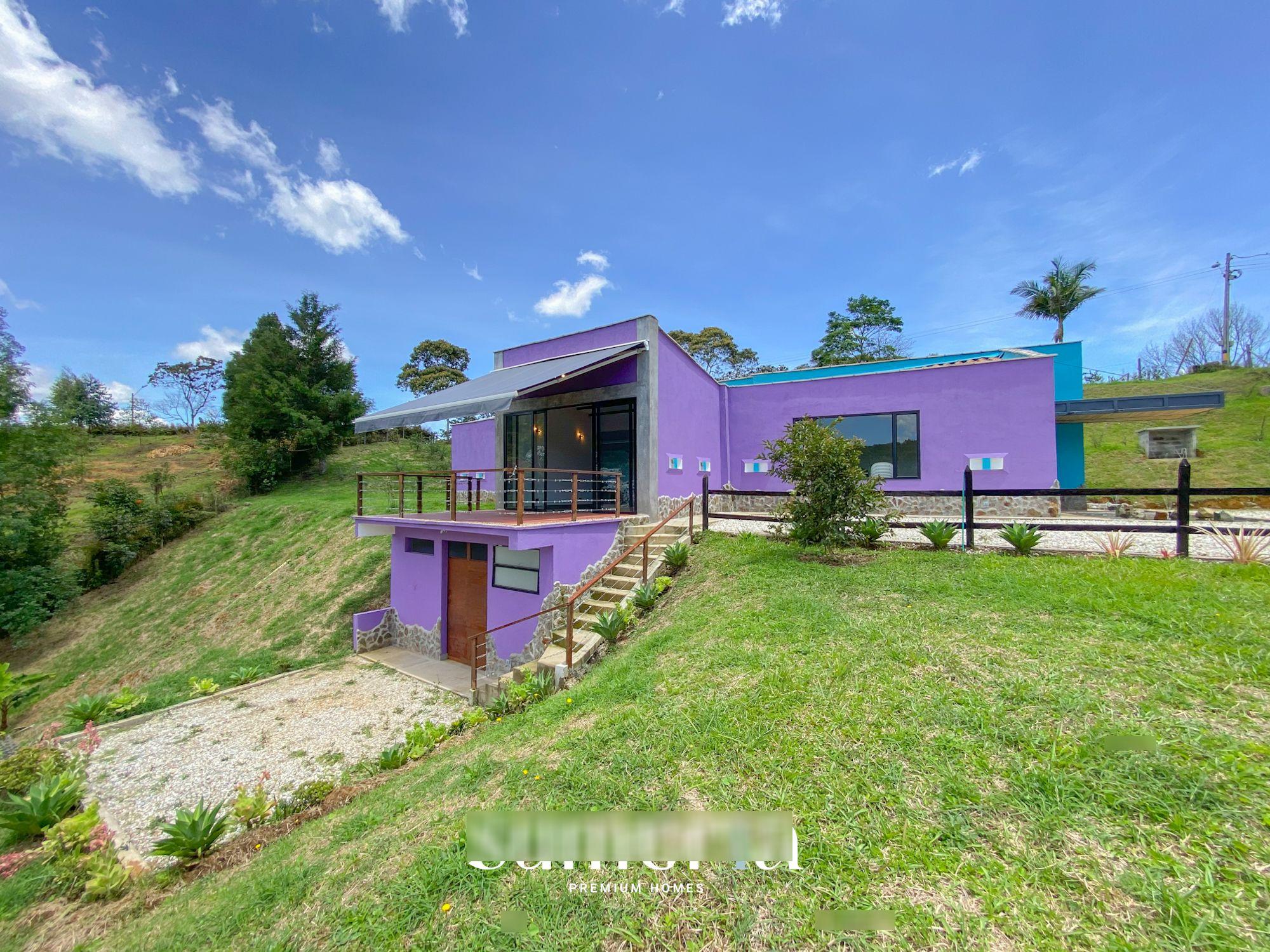 Casa Campestre en arriendo o venta Antioquia Rionegro S3-de-10 4312 m2 Habitaciones 3 Baños 4 Garajes 6 Precio venta $1690000000 Precio arriendo $8000000