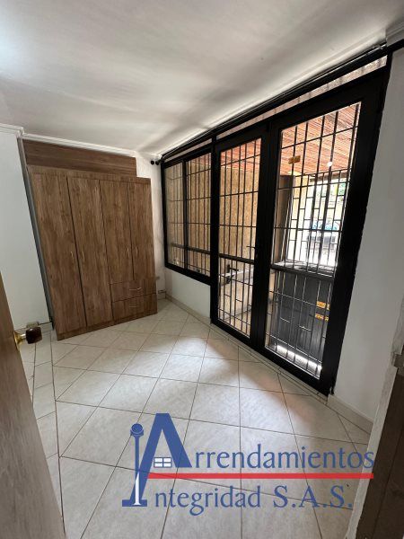Apartaestudio en arriendo Antioquia Medellín Villanueva 40 m2 Habitaciones 1 Baños 1 Garajes 0 Precio $1350000