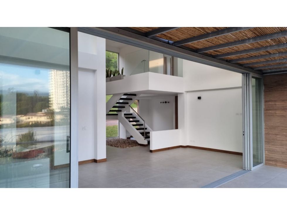 Casa en venta Caldas Manizales Ub Arboletes 221 m2 Habitaciones 2 Baños 3 Garajes 3 Precio $1500000000