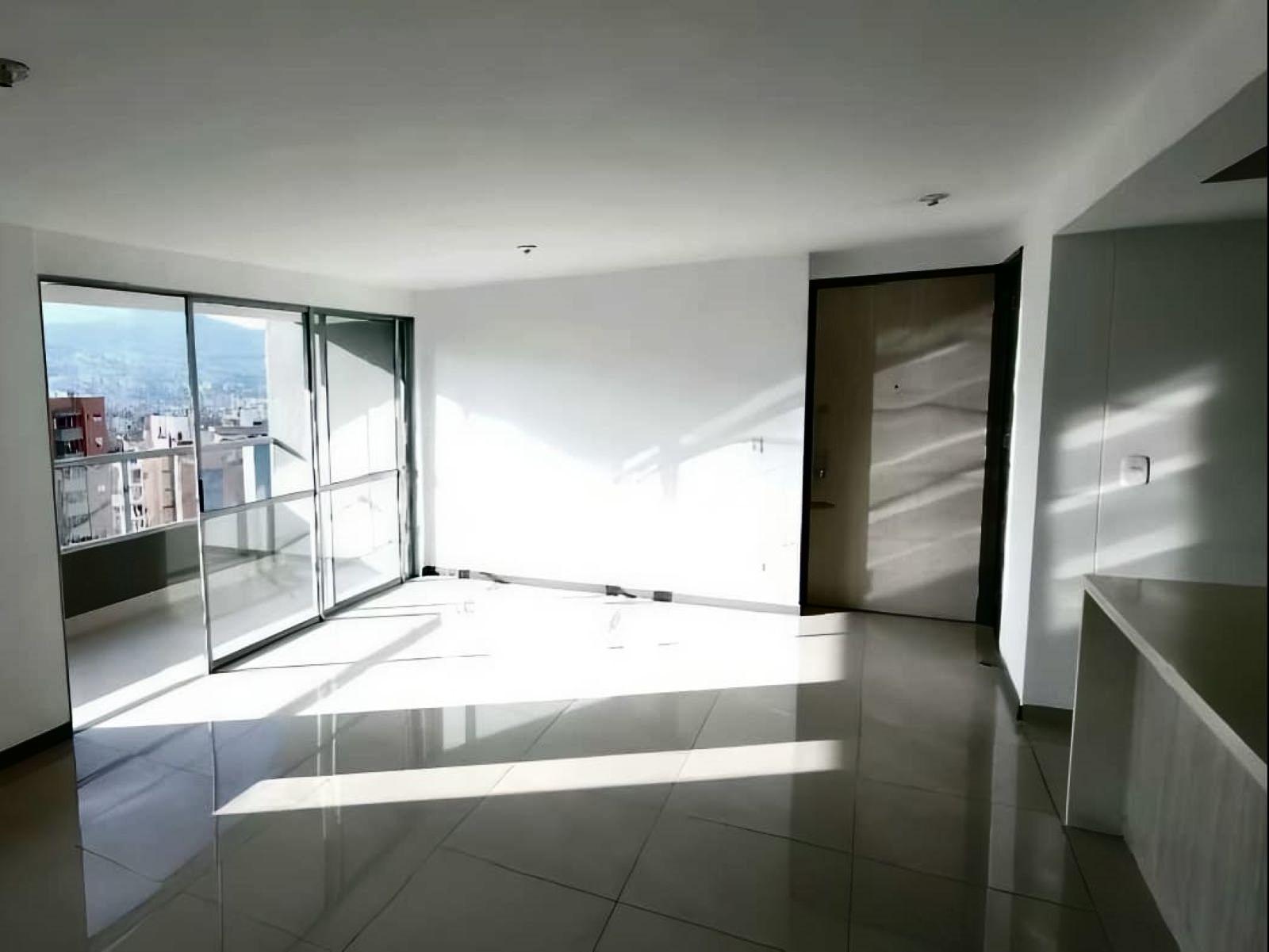 Apartamento en arriendo Antioquia Medellín Loma De Los Bernal 100 m2 Habitaciones 3 Baños 3 Garajes 1 Precio $4000000
