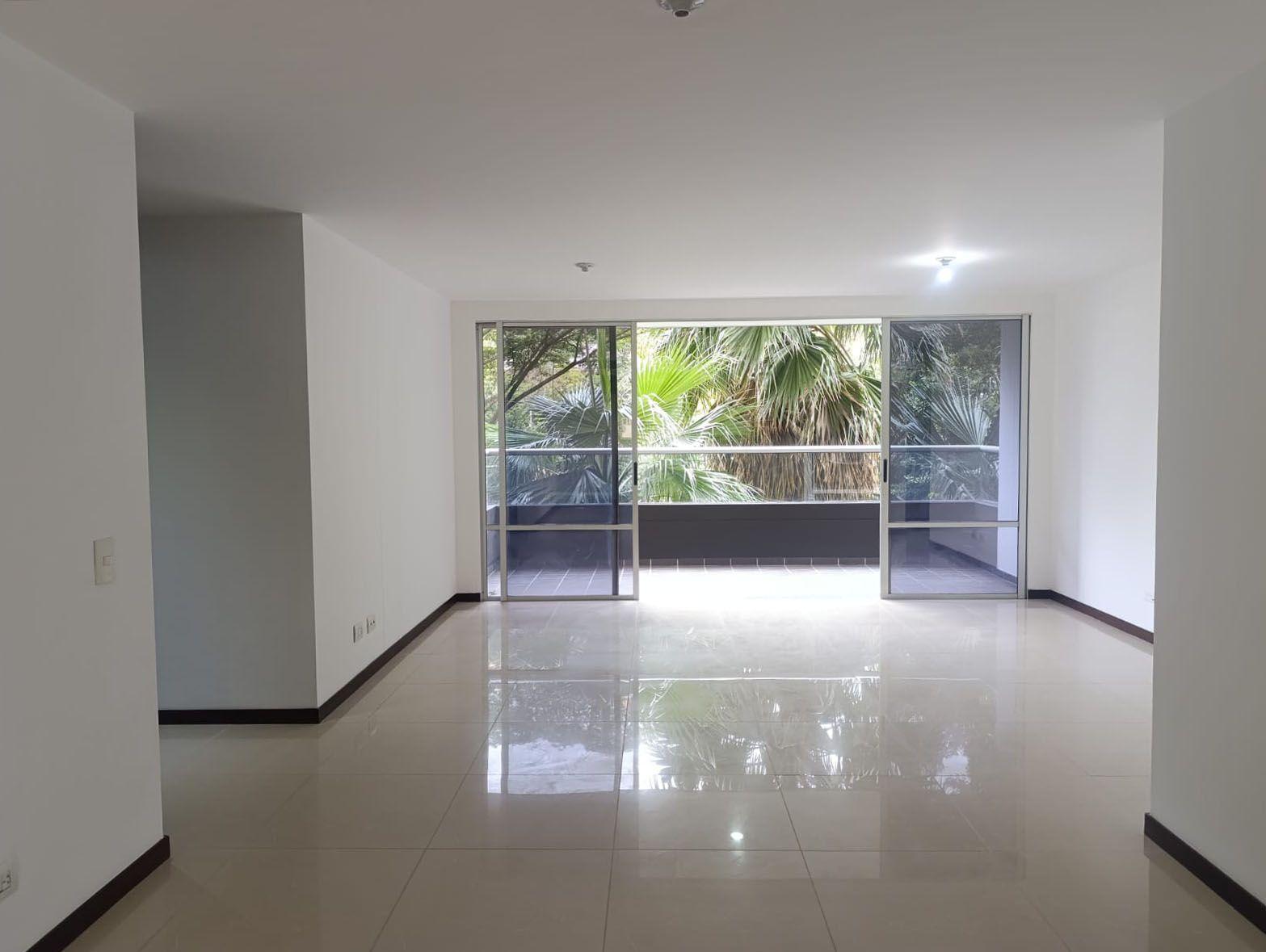 Apartamento en arriendo o venta Antioquia Medellín Alejandria 116 m2 Habitaciones 3 Baños 3 Garajes 2 Precio venta $900000000 Precio arriendo $4700000
