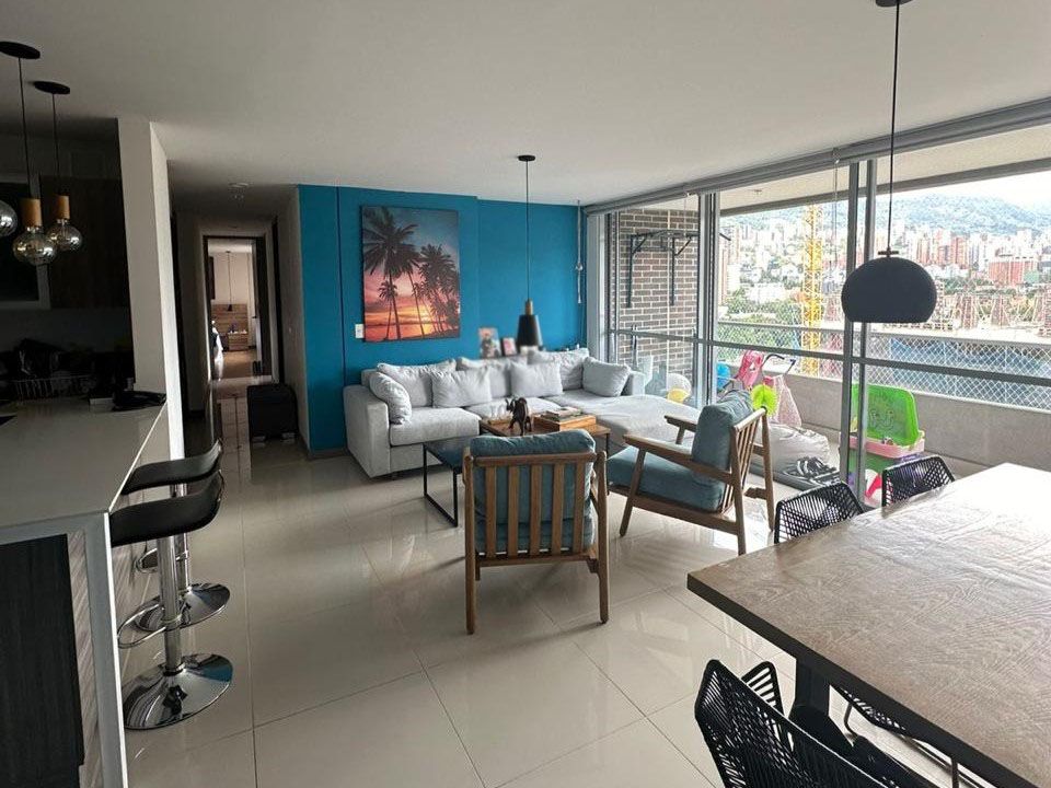 Apartamento en venta Antioquia Medellín Naranjitos 121 m2 Habitaciones 3 Baños 4 Garajes 2 Precio $995000000