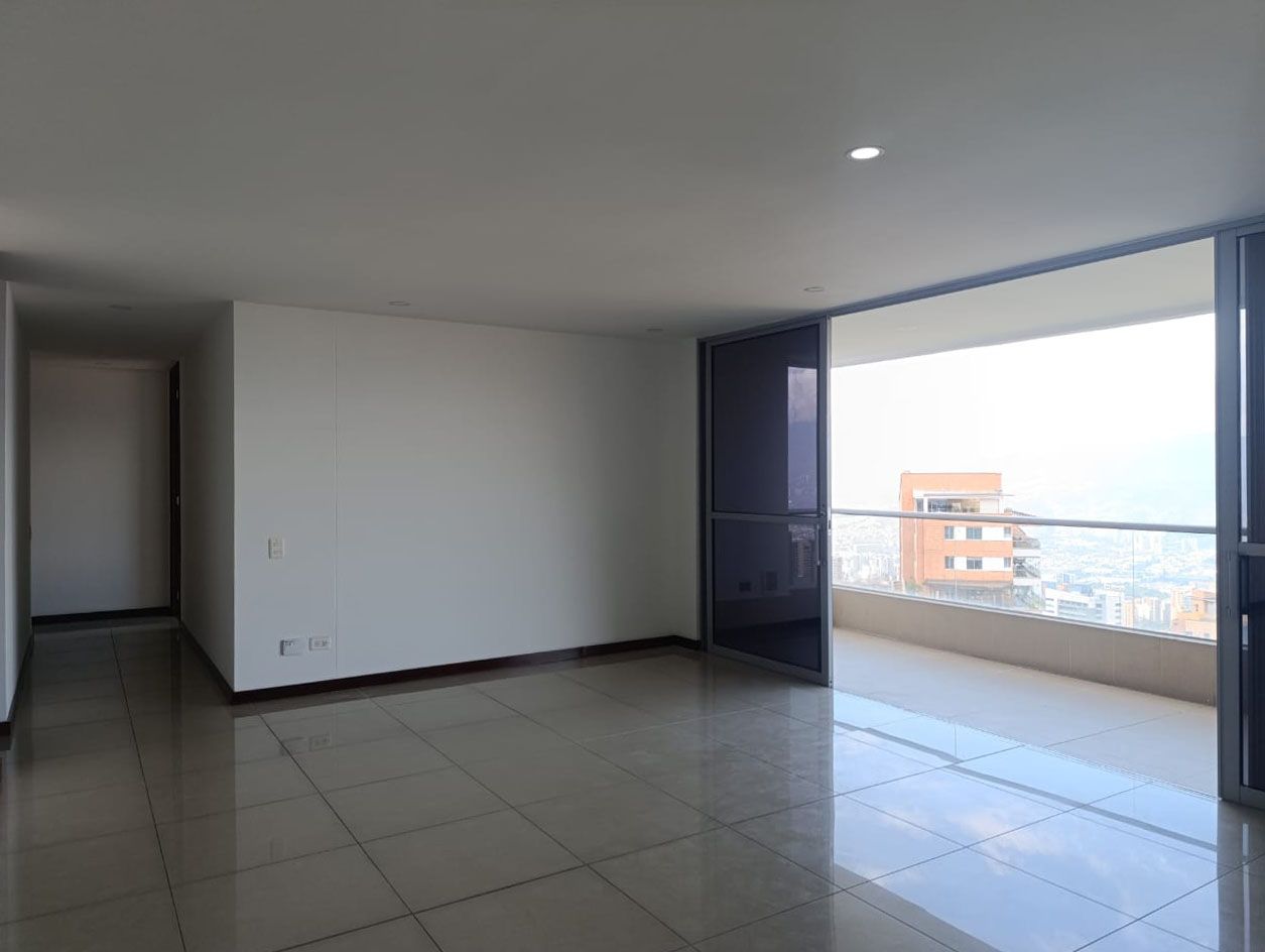 Apartamento en arriendo Antioquia Medellín Naranjitos 128 m2 Habitaciones 3 Baños 3 Garajes 2 Precio $6800000