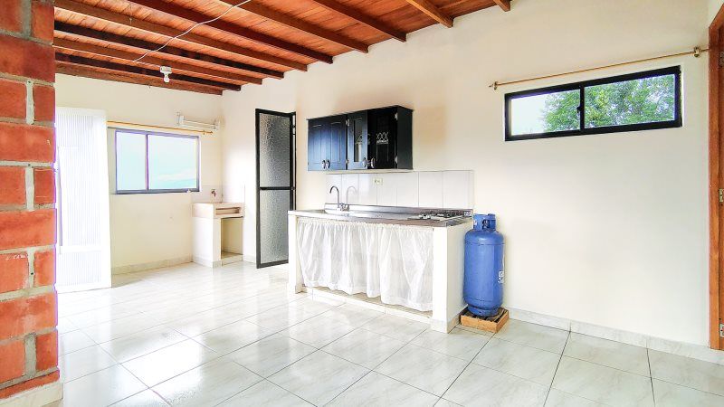 Apartaestudio en arriendo Antioquia Medellín Aures No1 32 m2 Habitaciones 1 Baños 1 Garajes 0 Precio $950000