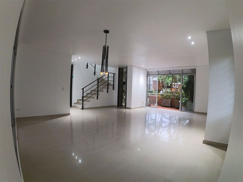 Apartamento en venta Valle Del Cauca Cali Lili 136 m2 Habitaciones 3 Baños 3 Garajes 2 Precio $650000000