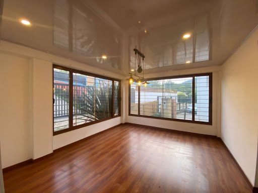 Casa en venta Cundinamarca La Calera Vereda El Salitre 250 m2 Habitaciones 4 Baños 5 Garajes 2 Precio $990000000