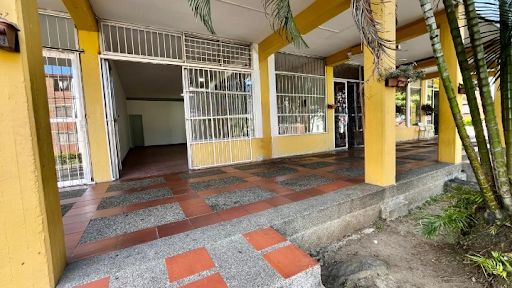 Local en arriendo Antioquia Medellín Facultad De Minas 77 m2 Habitaciones 0 Baños 1 Garajes 0 Precio $2800000