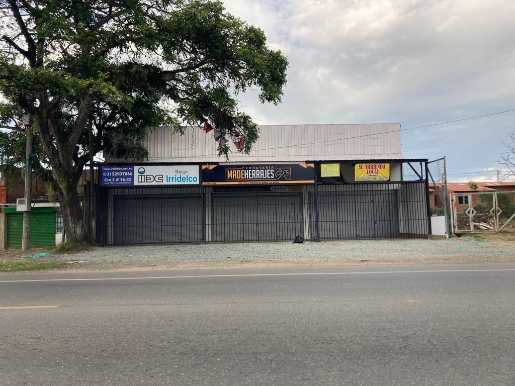 Local en venta Valle Del Cauca Jamundí Ciudad Sur 420 m2 Habitaciones 0 Baños 1 Garajes 0 Precio $1350000000