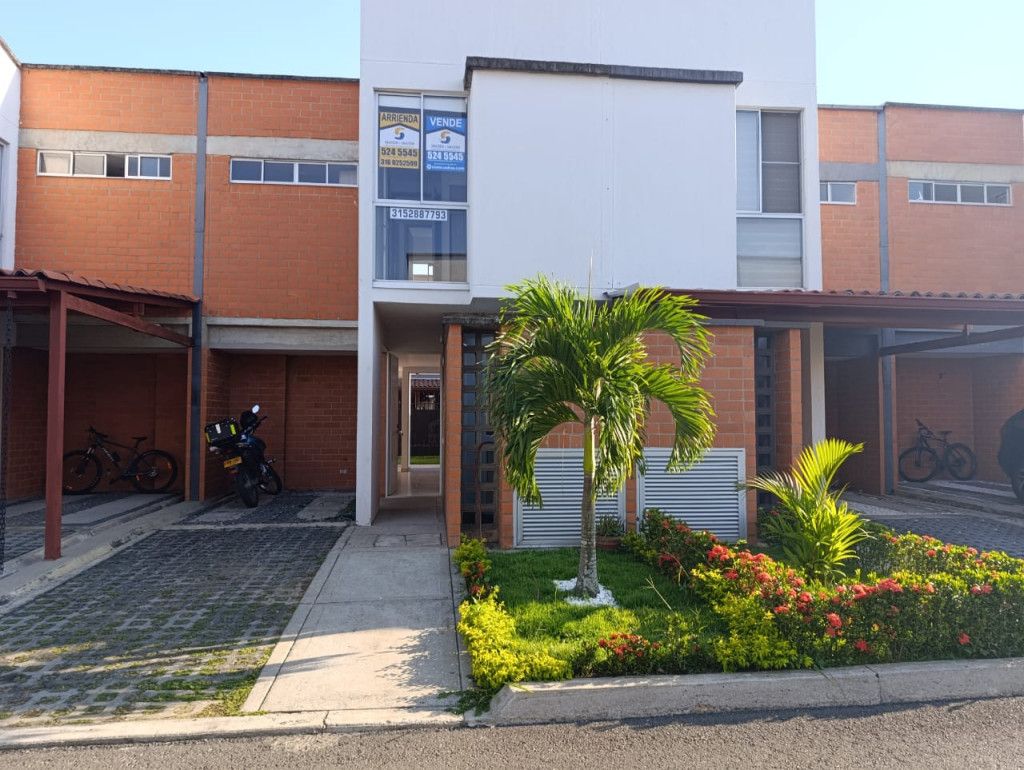 Casa en arriendo Valle Del Cauca Jamundí Cr Sol Del Campo 120 m2 Habitaciones 3 Baños 3 Garajes 1 Precio $1700000