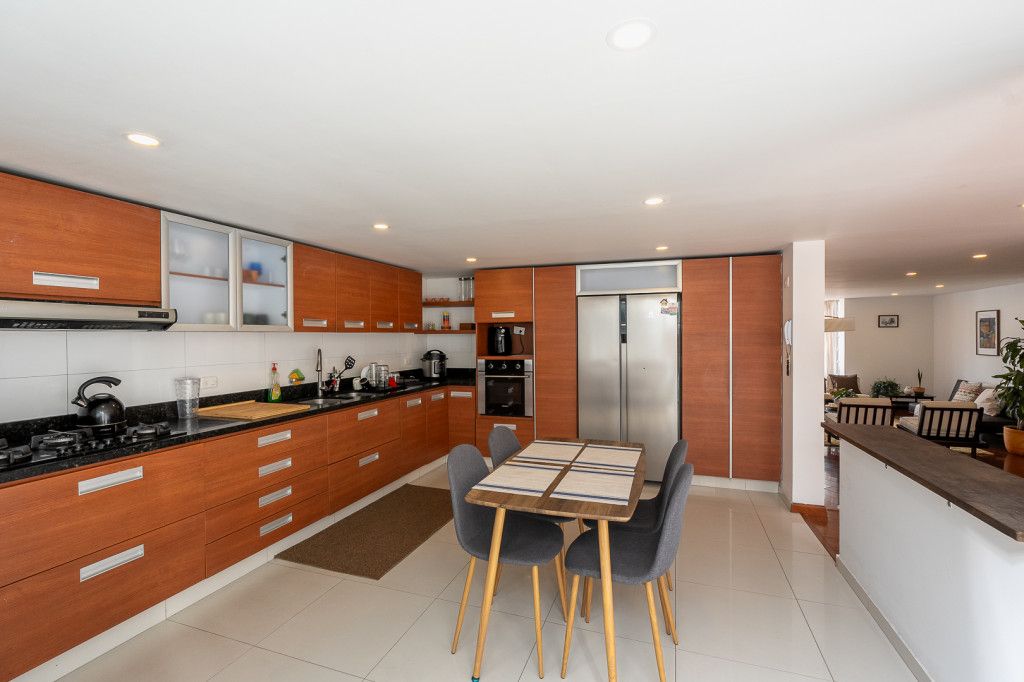 Casa en venta Cundinamarca Bogotá La Calleja 154 m2 Habitaciones 3 Baños 2 Garajes 2 Precio $1375000000