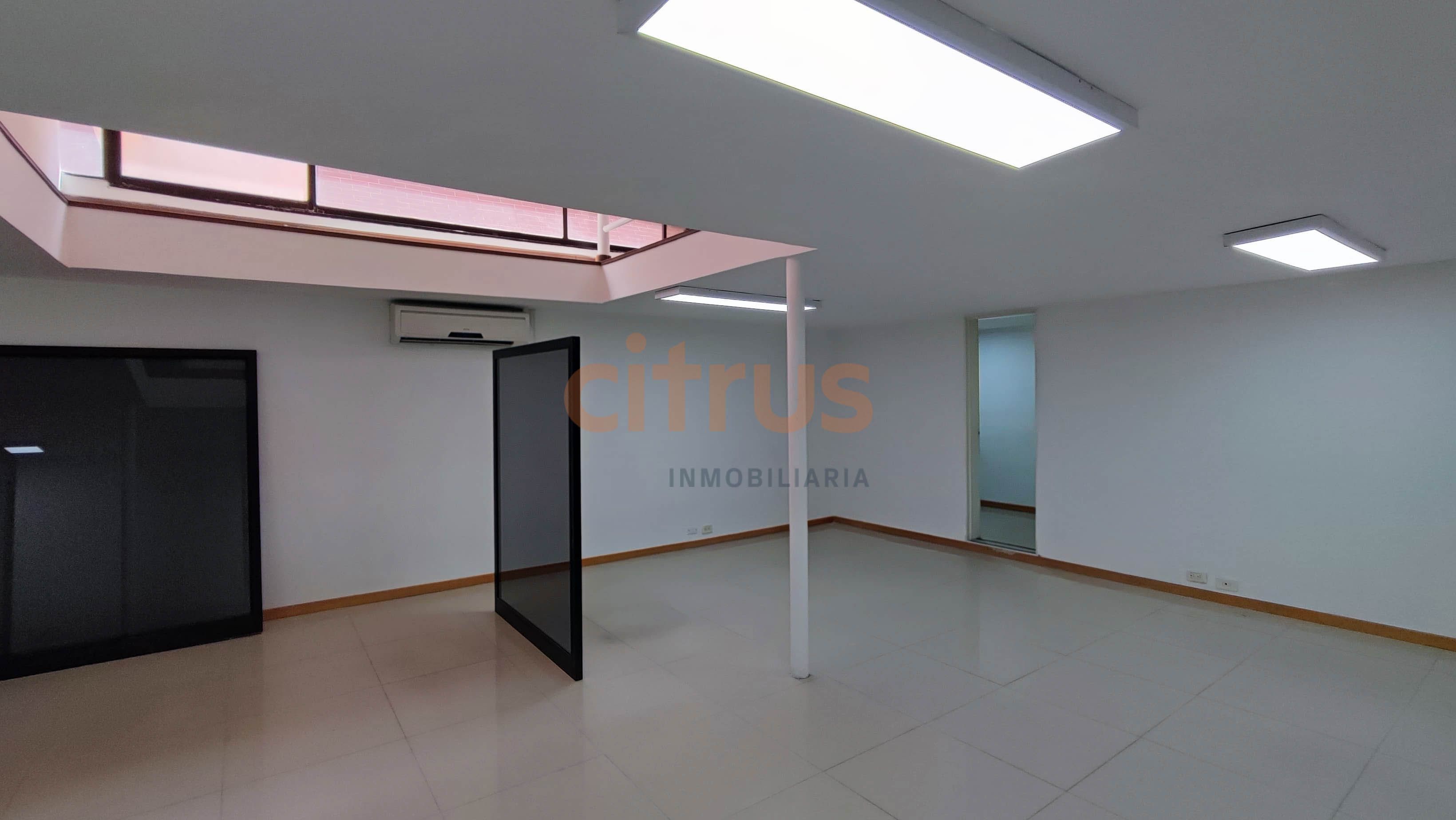 Oficina en venta Antioquia Medellín San Diego 162 m2 Habitaciones 0 Baños 2 Garajes 2 Precio $1115000000