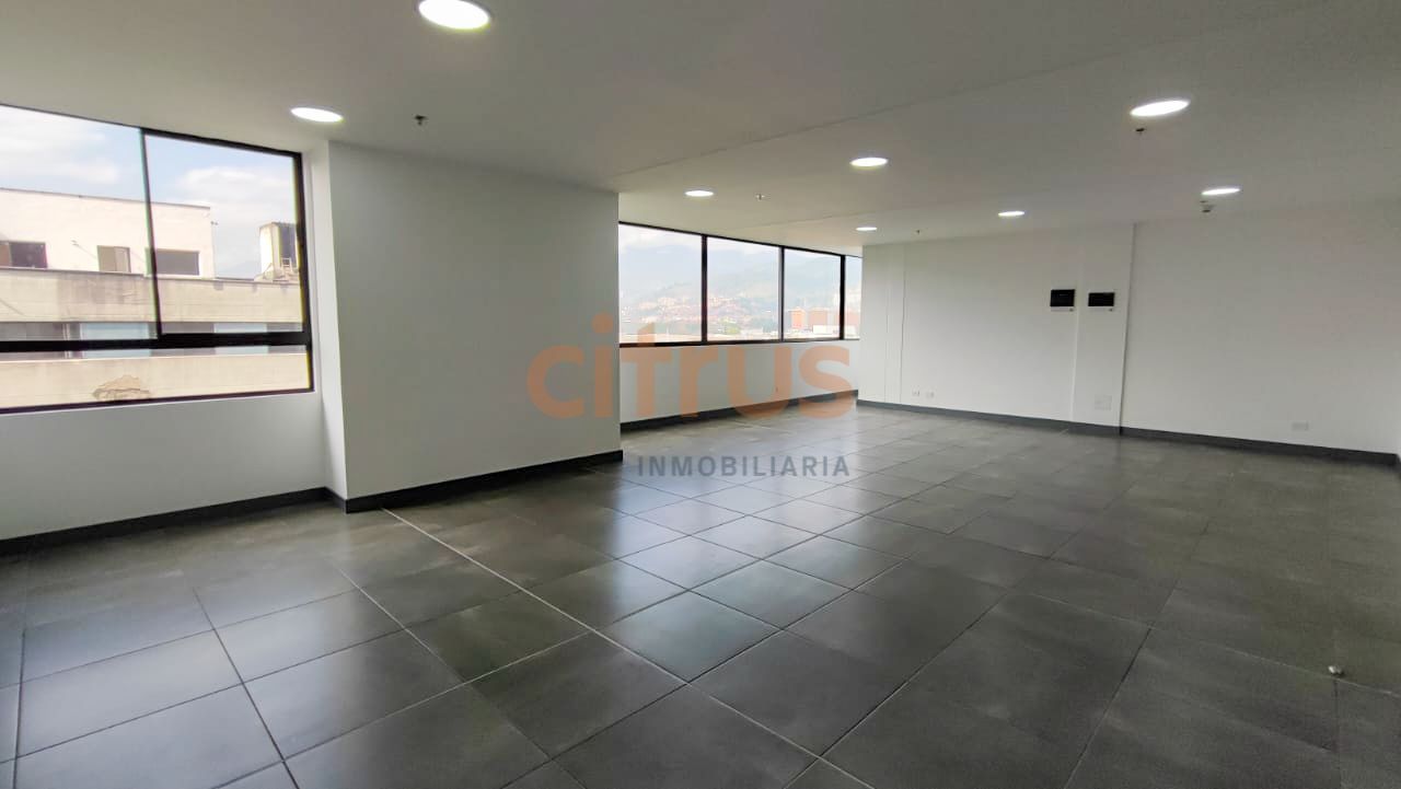 Oficina en arriendo Antioquia Envigado Bosques De Zúñiga 77 m2 Habitaciones 0 Baños 1 Garajes 2 Precio $7458900
