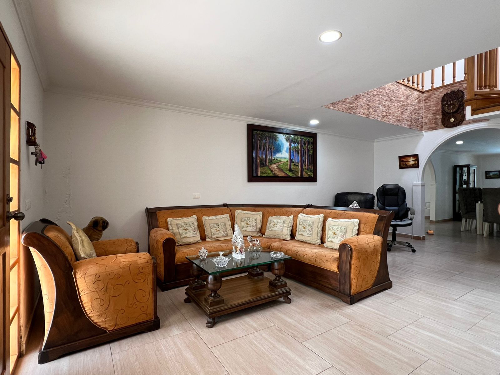 Casa en arriendo o venta Antioquia Rionegro Barrio Obrero 492 m2 Habitaciones 5 Baños 6 Garajes 3 Precio venta $4050000000 Precio arriendo $17500000