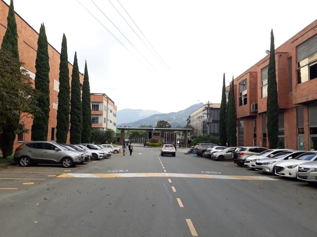 Bodega en arriendo Antioquia Sabaneta Promisión 1136 m2 Habitaciones 0 Baños 7 Garajes 2 Precio $30000000