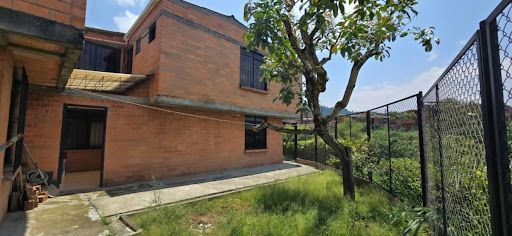 Casa en venta Risaralda Pereira Comfamiliar Boquia 110 m2 Habitaciones 4 Baños 3 Garajes 3 Precio $280000000