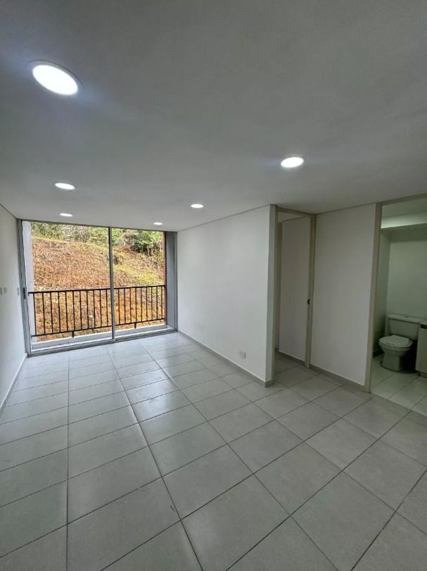Apartamento en venta Antioquia La Ceja Centro 52 m2 Habitaciones 3 Baños 2 Garajes 0 Precio $215000000