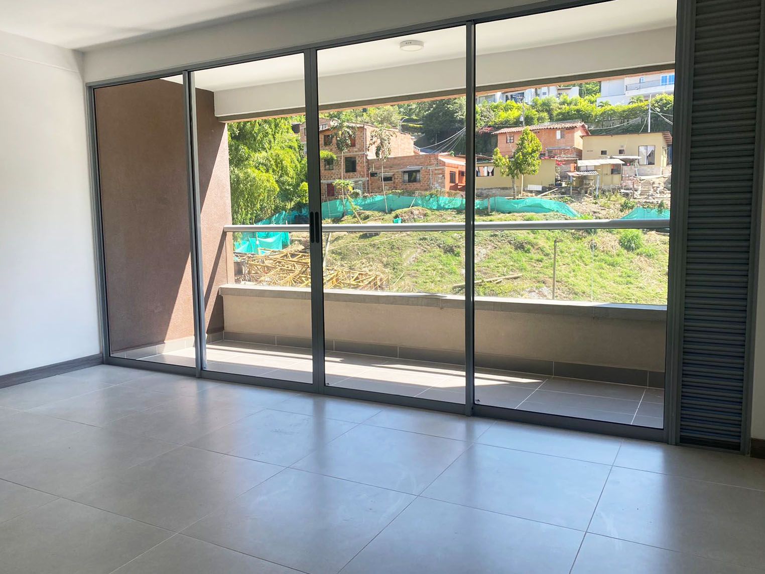 Apartamento en arriendo Antioquia Envigado El Salado 78 m2 Habitaciones 3 Baños 2 Garajes 1 Precio $3350000