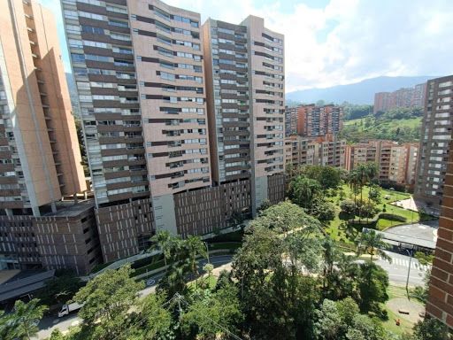 Apartamento en arriendo Antioquia Envigado La Inmaculada 100 m2 Habitaciones 3 Baños 2 Garajes 1 Precio $4800000