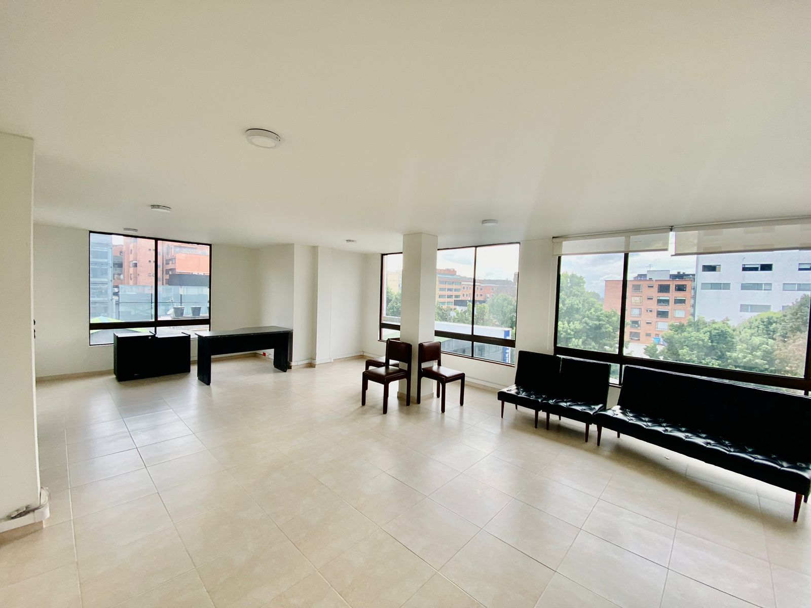 Consultorio en venta Cundinamarca Bogotá La Porciuncula 44 m2 Habitaciones 0 Baños 1 Garajes 0 Precio $280000000