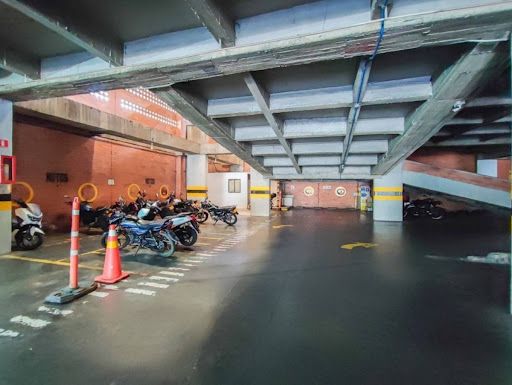 Local en arriendo Antioquia Medellín Villanueva 700 m2 Habitaciones 0 Baños 2 Garajes 0 Precio $27000000