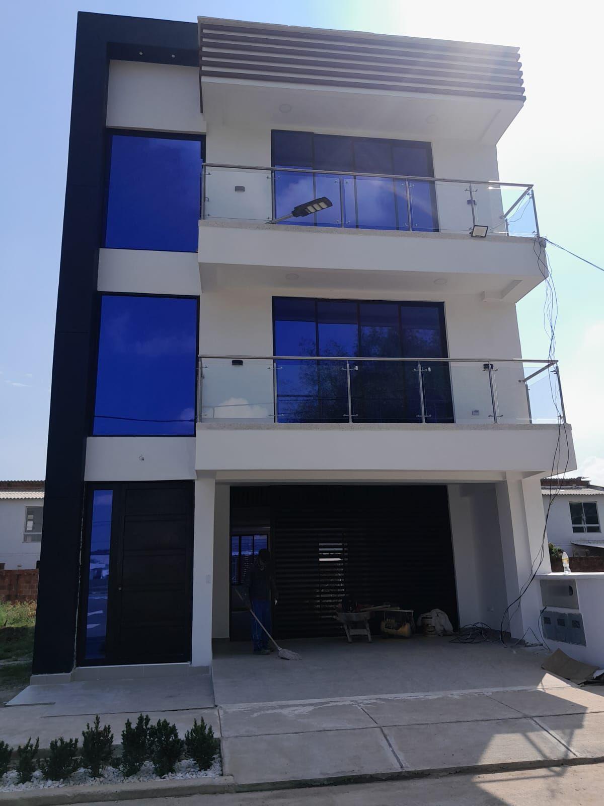Apartamento en arriendo Valle Del Cauca Jamundí Ub Alferez Real 70 m2 Habitaciones 3 Baños 3 Garajes 1 Precio $1300000