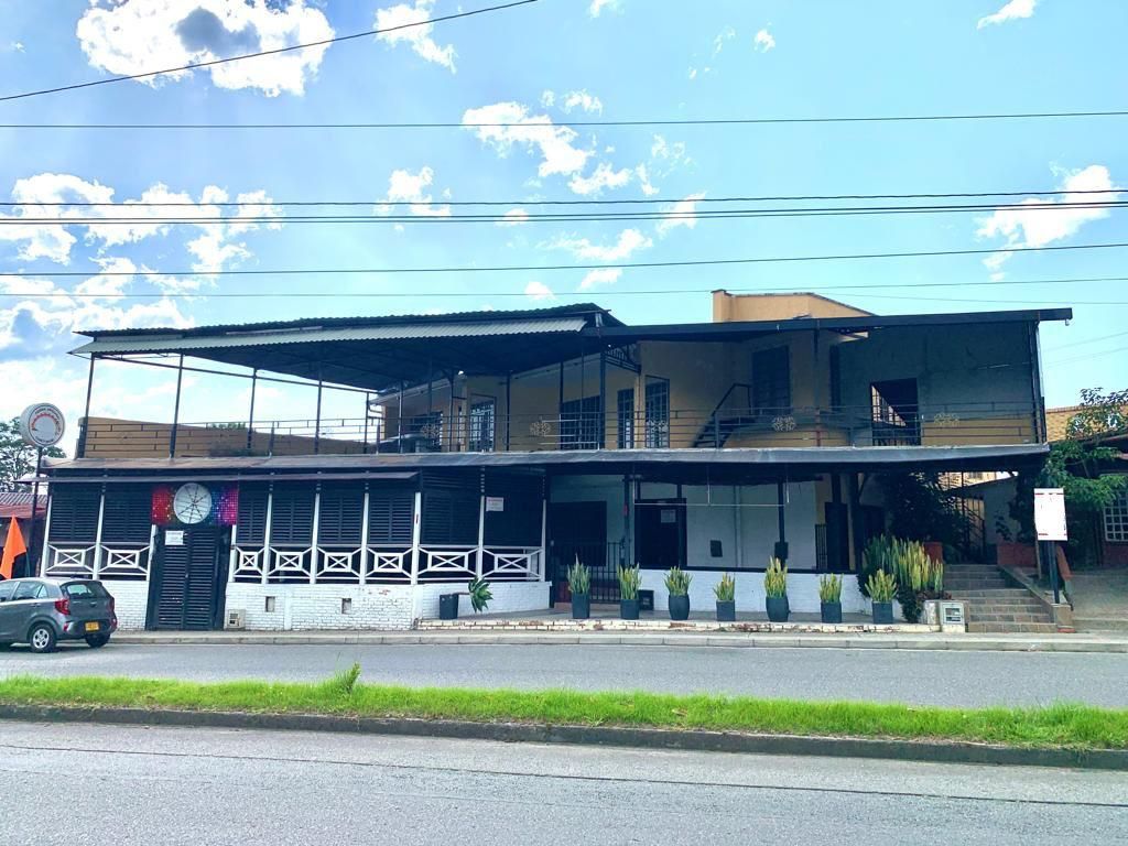 Casa en venta Quindío Armenia Ub Marbella 700 m2 Habitaciones 6 Baños 6 Garajes 2 Precio $2400000000