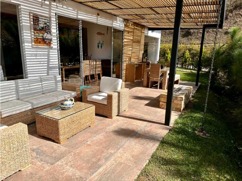 Finca en venta Antioquia La Ceja La Ceja 430 m2 Habitaciones 6 Baños 7 Garajes 7 Precio $1580000000