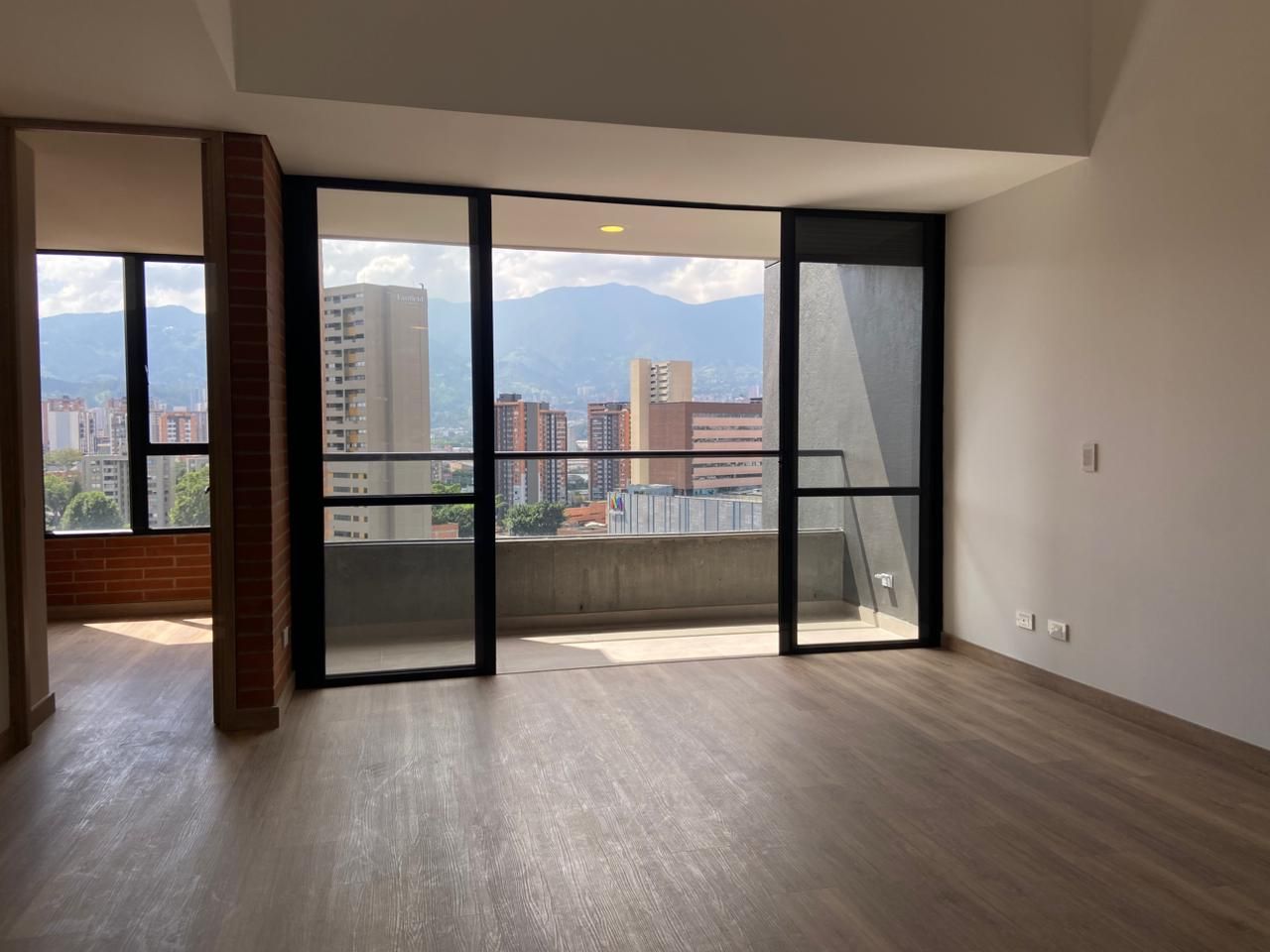 Apartamento en arriendo Antioquia Envigado Las Casitas 105 m2 Habitaciones 3 Baños 3 Garajes 2 Precio $6900000
