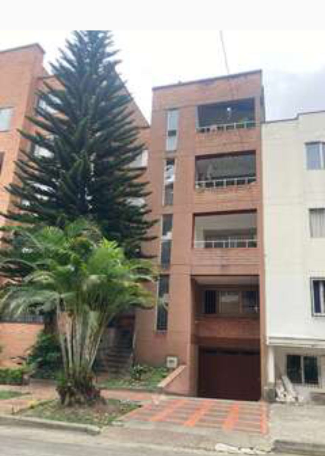 Apartamento en venta Antioquia Medellín Santa Teresita 107 m2 Habitaciones 4 Baños 3 Garajes 1 Precio $465000000