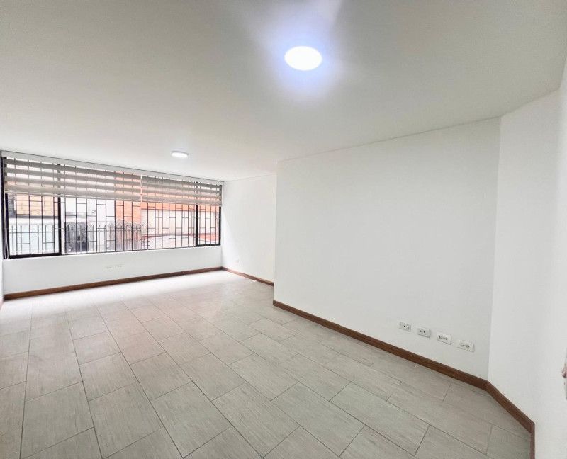Consultorio en venta Cundinamarca Bogotá El Espartillal 30 m2 Habitaciones 0 Baños 1 Garajes 1 Precio $210000000