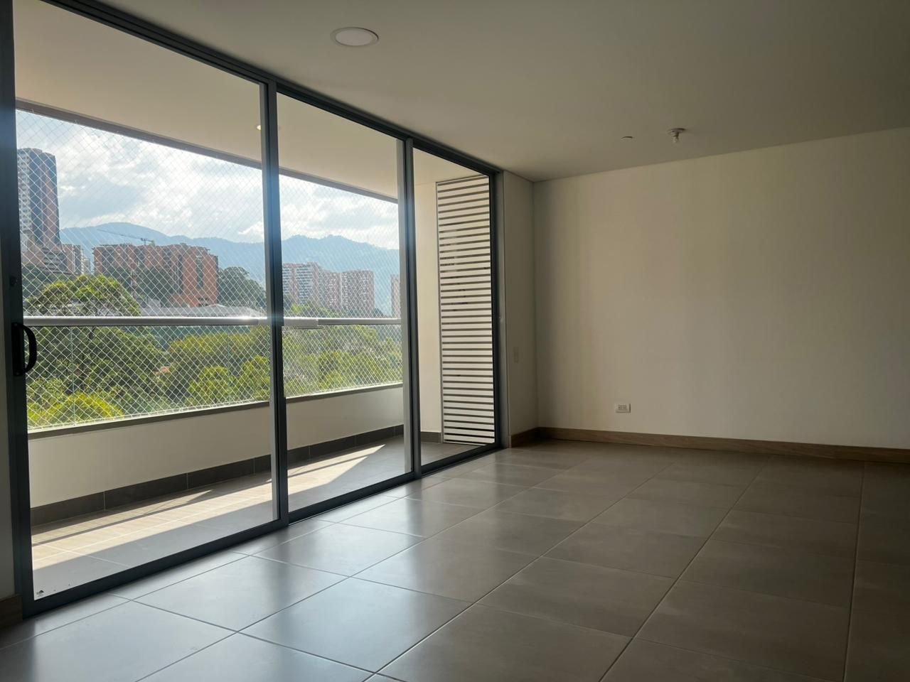 Apartamento en arriendo Antioquia Envigado Ceiba Bruja 84 m2 Habitaciones 2 Baños 2 Garajes 2 Precio $4300000