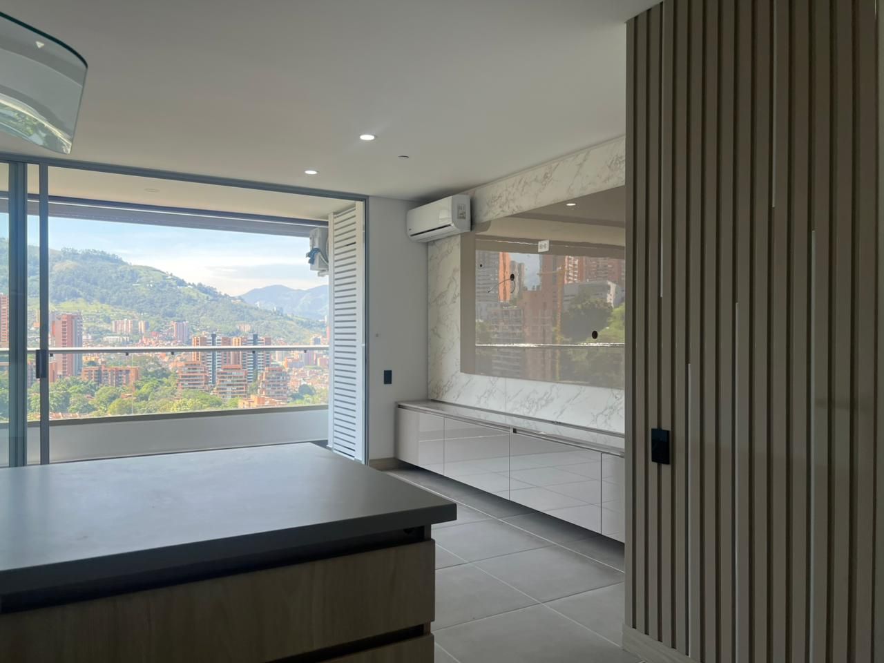 Apartamento en arriendo Antioquia Envigado San Sebastian 80 m2 Habitaciones 2 Baños 2 Garajes 1 Precio $4250000