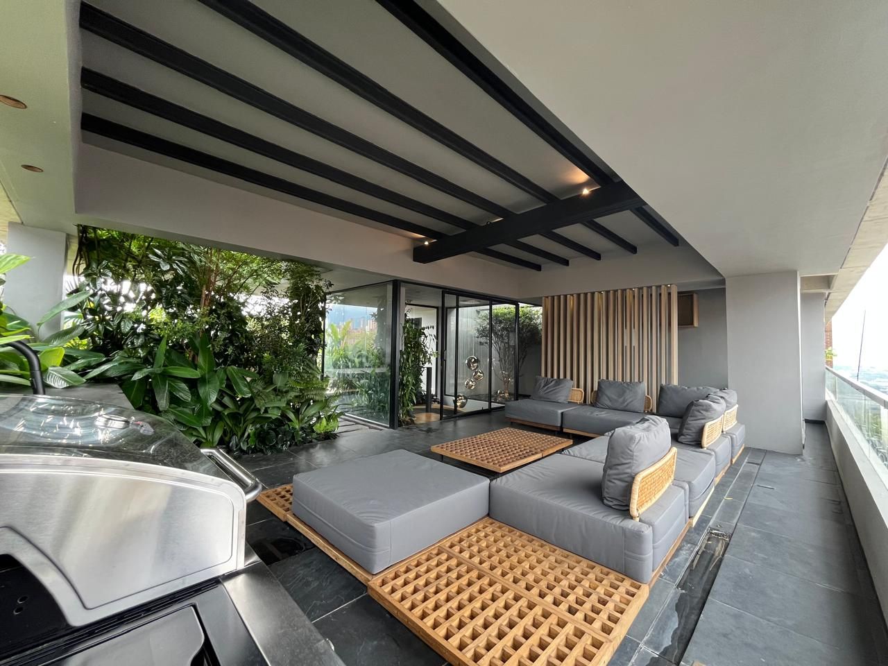 Apartaestudio en venta Antioquia Medellín Alejandria 249 m2 Habitaciones 1 Baños 3 Garajes 2 Precio $2910000000