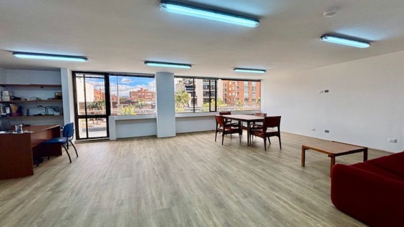 Oficina en arriendo Cundinamarca Bogotá Santa Barbara Occidental 58 m2 Habitaciones 0 Baños 0 Garajes 3 Precio $5761000