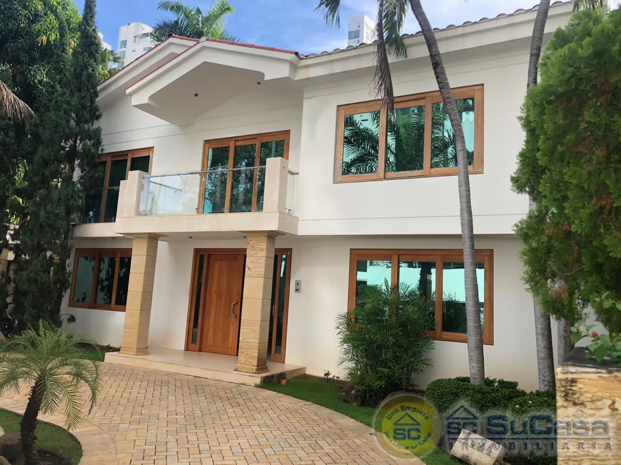 Casa en arriendo o venta Bolívar Cartagena Cartagena 438 m2 Habitaciones 4 Baños 4 Garajes 1 Precio venta $2147483647 Precio arriendo $27500000