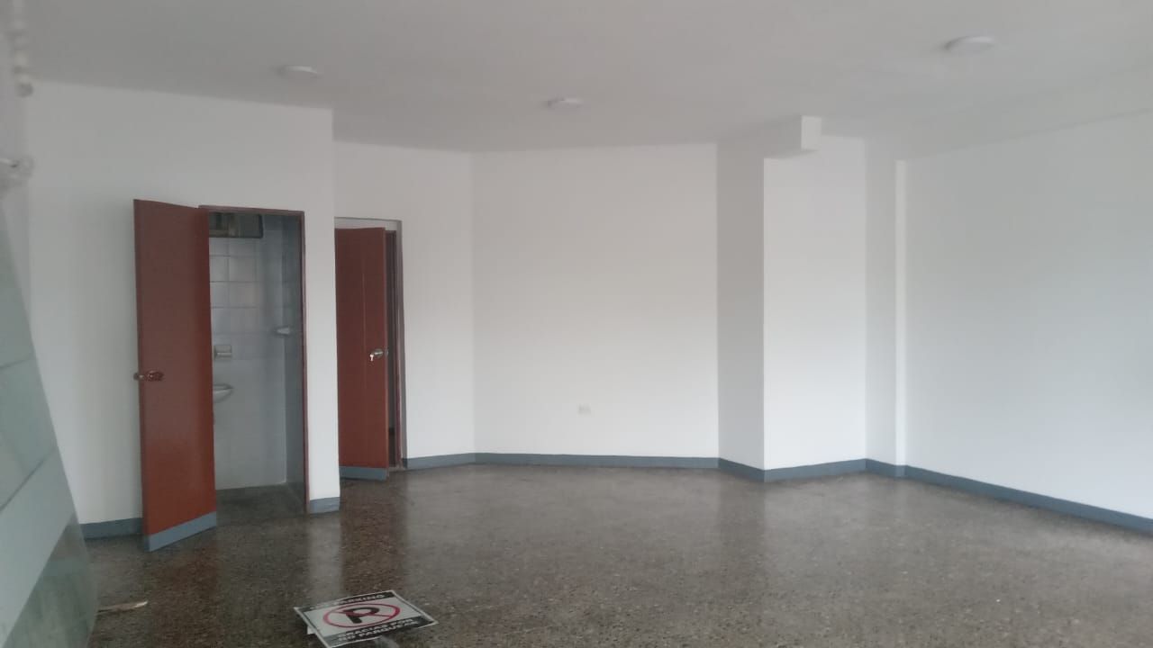Local en arriendo o venta Bolívar Cartagena Cartagena 116 m2 Habitaciones 0 Baños 2 Garajes 1 Precio venta $700000000 Precio arriendo $8000000