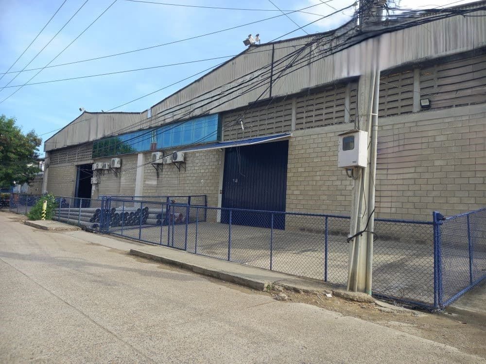 Bodega en venta Bolívar Cartagena Ceballos 3554 m2 Habitaciones 0 Baños 11 Garajes 14 Precio $2147483647