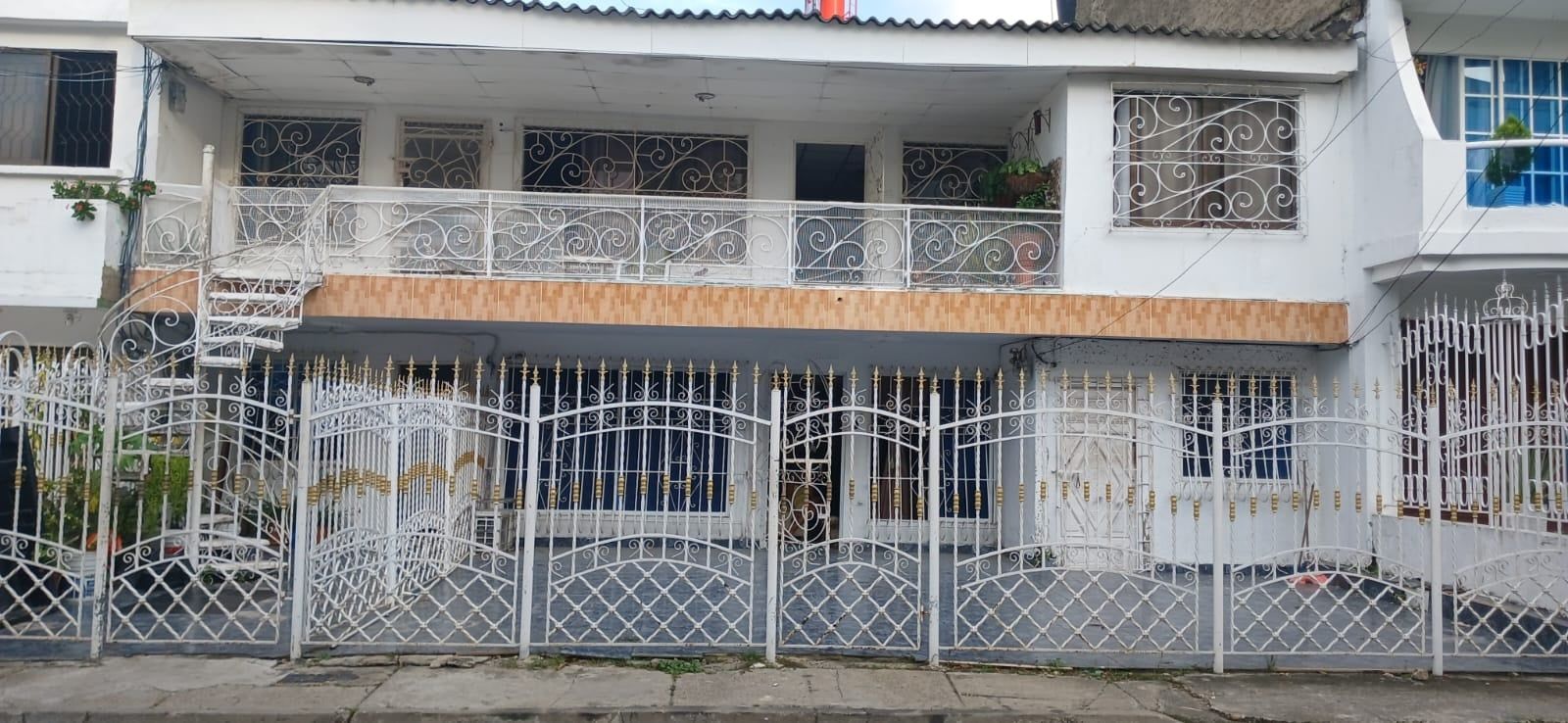 Casa en arriendo o venta Bolívar Cartagena Los Abetos 377 m2 Habitaciones 12 Baños 8 Garajes 4 Precio venta $920000000 Precio arriendo $6000000