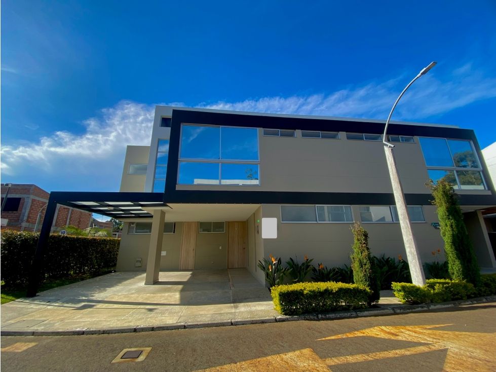 Casa en arriendo Antioquia Rionegro San Antonio 167 m2 Habitaciones 3 Baños 4 Garajes 2 Precio $6000000