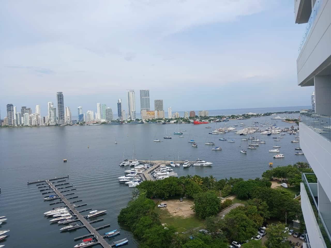 Oficina en arriendo Bolívar Cartagena Manga 95 m2 Habitaciones 0 Baños 2 Garajes 2 Precio $7104000